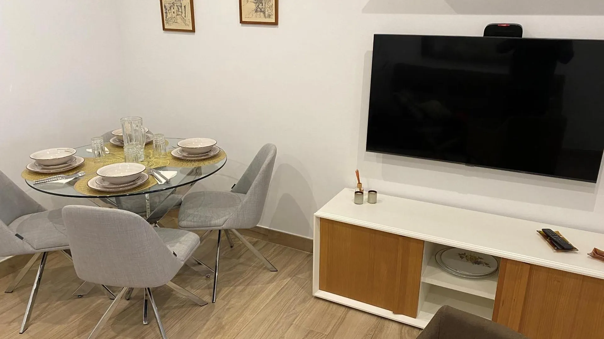 Centrico Y Practico Piso Con Entrada Independiente Fuengirola